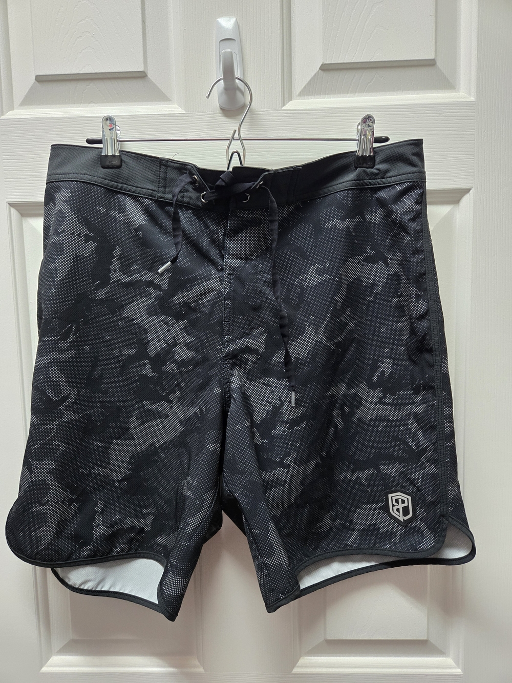Born Primitive Men's Dark Gray Camo Swim Board Shorts